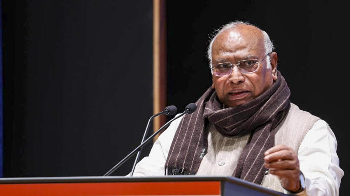 IT Minister apologises for AI summit troubles; Kharge slams ‘mismanagement’