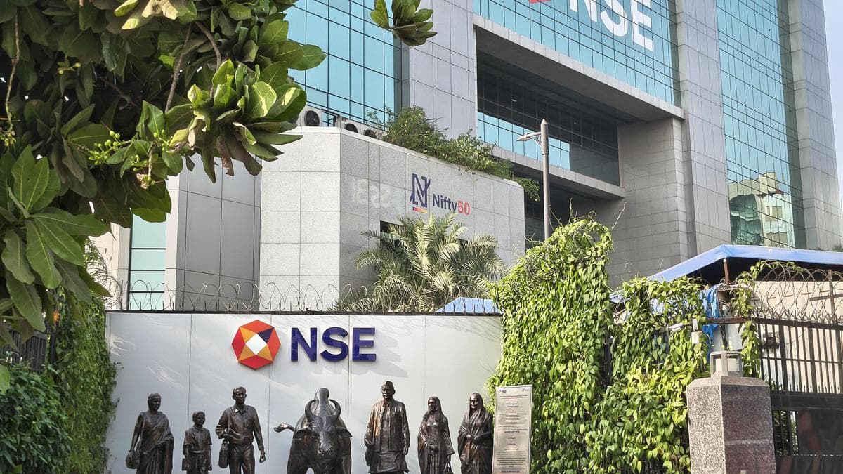 Stock markets extend losses to fourth day on surging crude oil prices