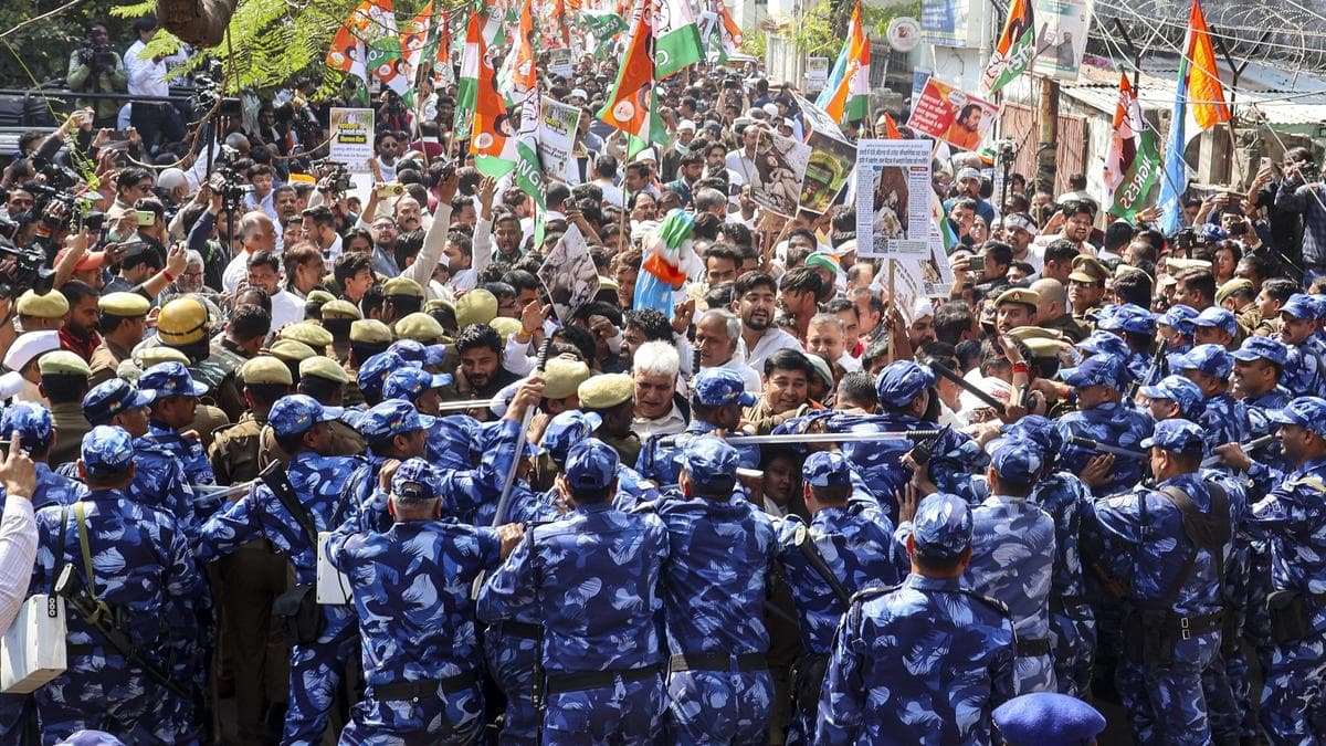 Congress protest march stopped in Lucknow amid face-off with police; party says ‘all limits of brutality crossed’