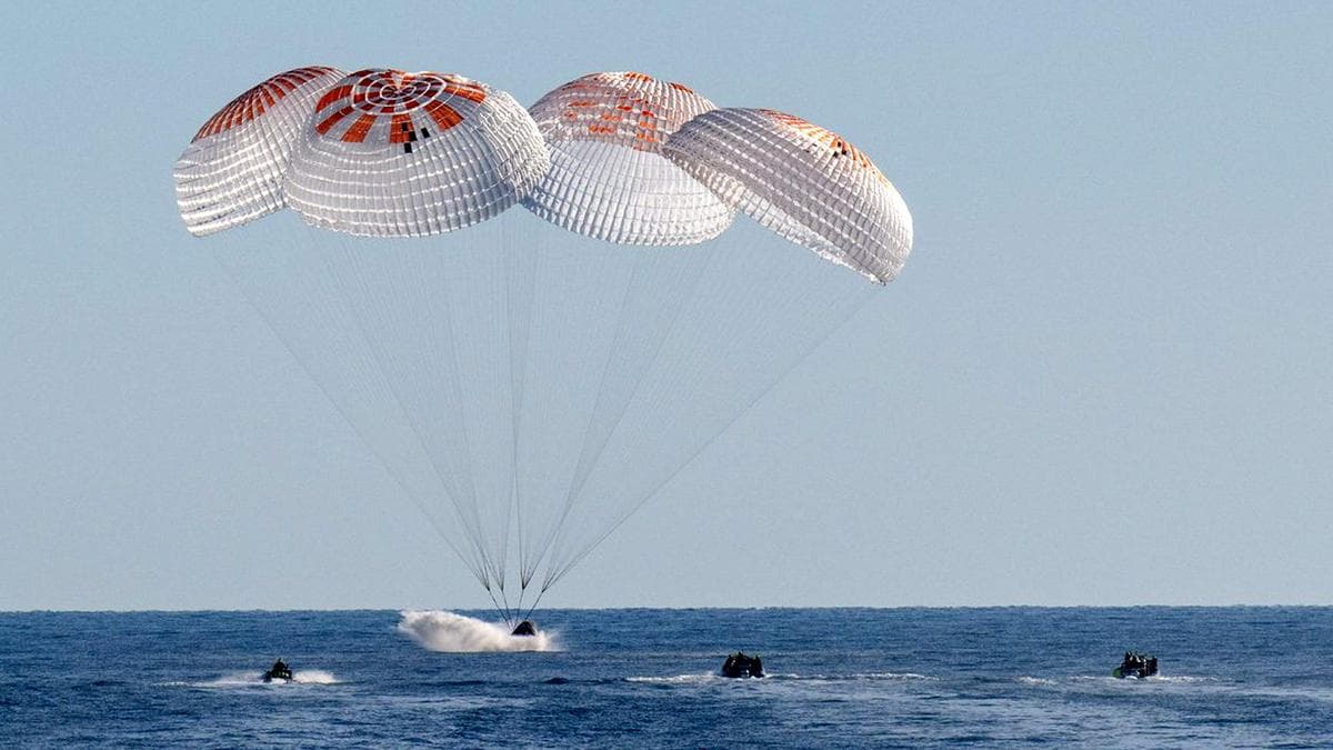 How do astronauts return from space and survive re-entry? | Explained