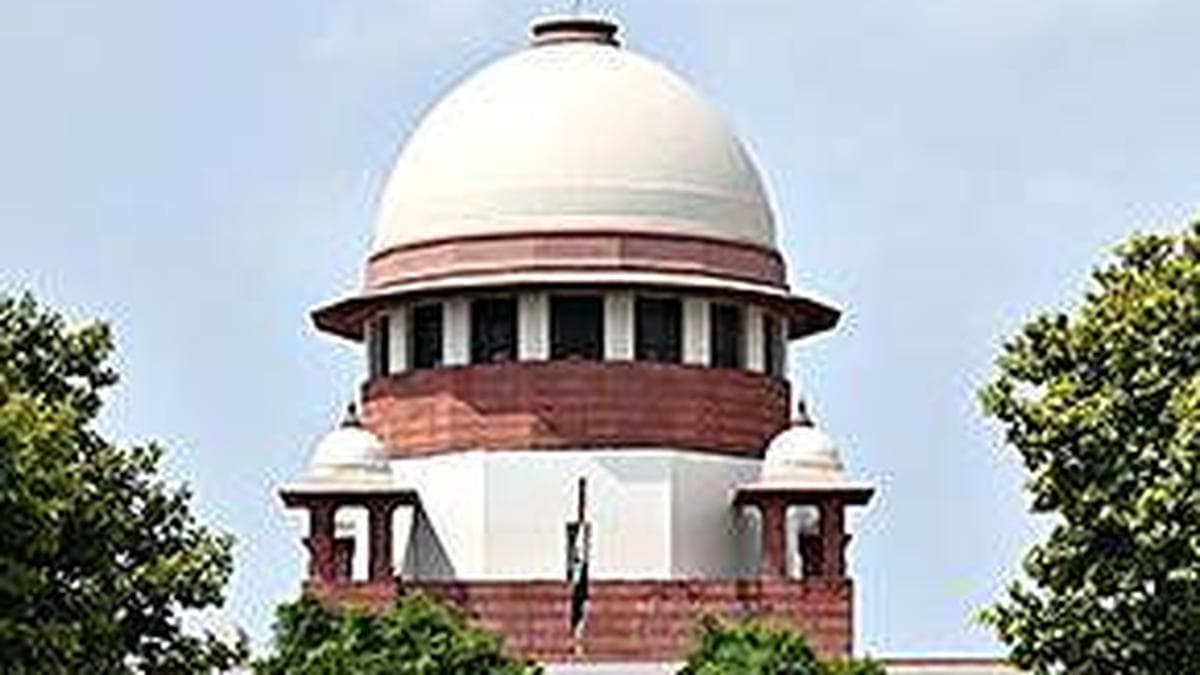 Supreme Court takes up suo motu case to strengthen Bar bodies