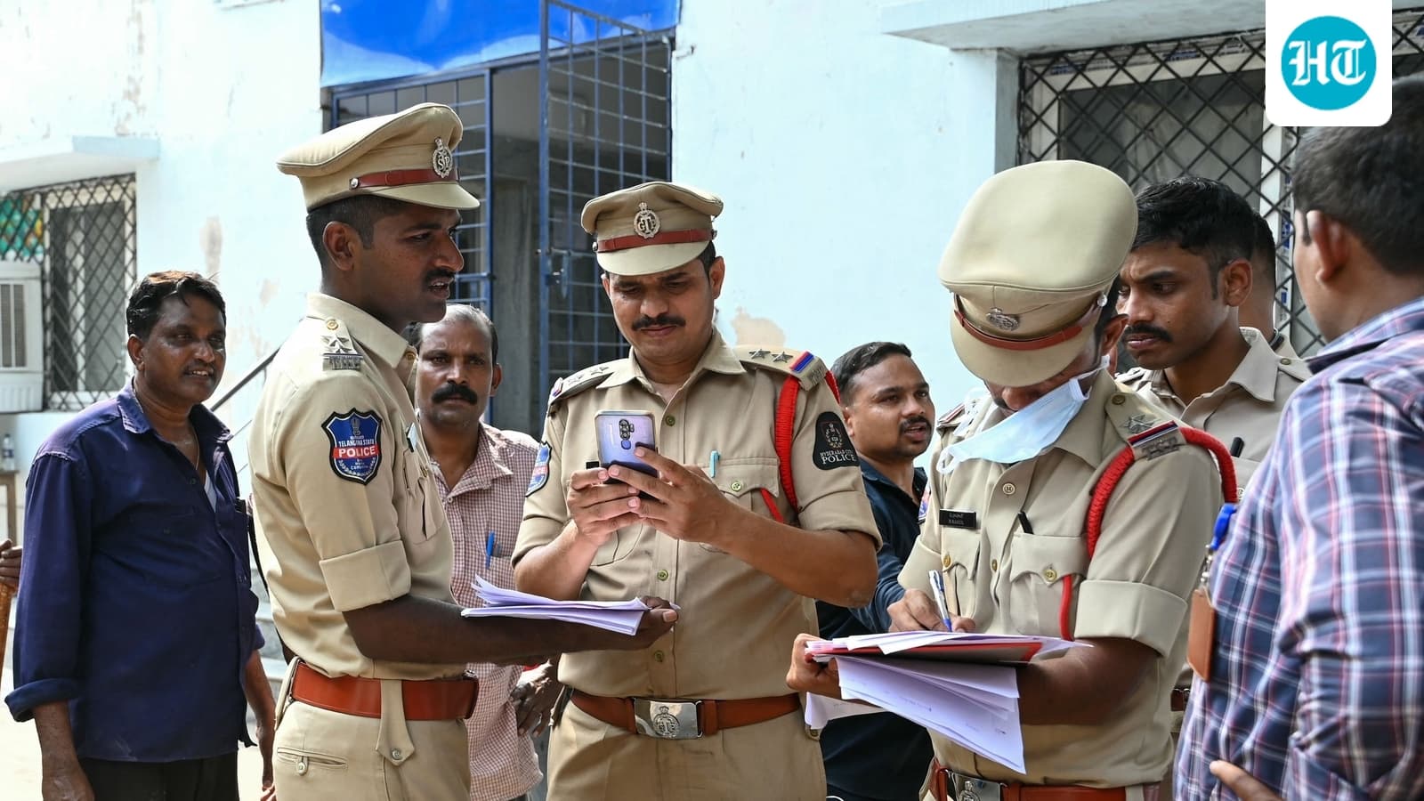 Hyderabad man stabs pregnant ex-wife to death, smashes head with flower pot